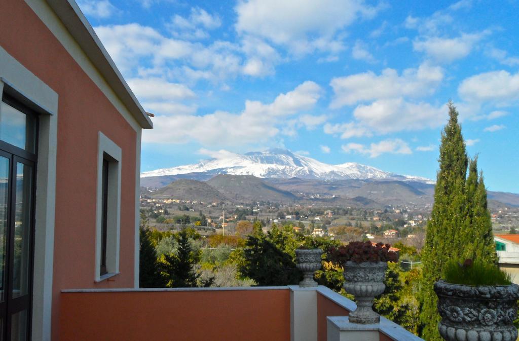 Villa Bonaccorso - Antica E Maestosa Villa Con Piscina Ai Piedi Dell'Etna فياغراندي الغرفة الصورة